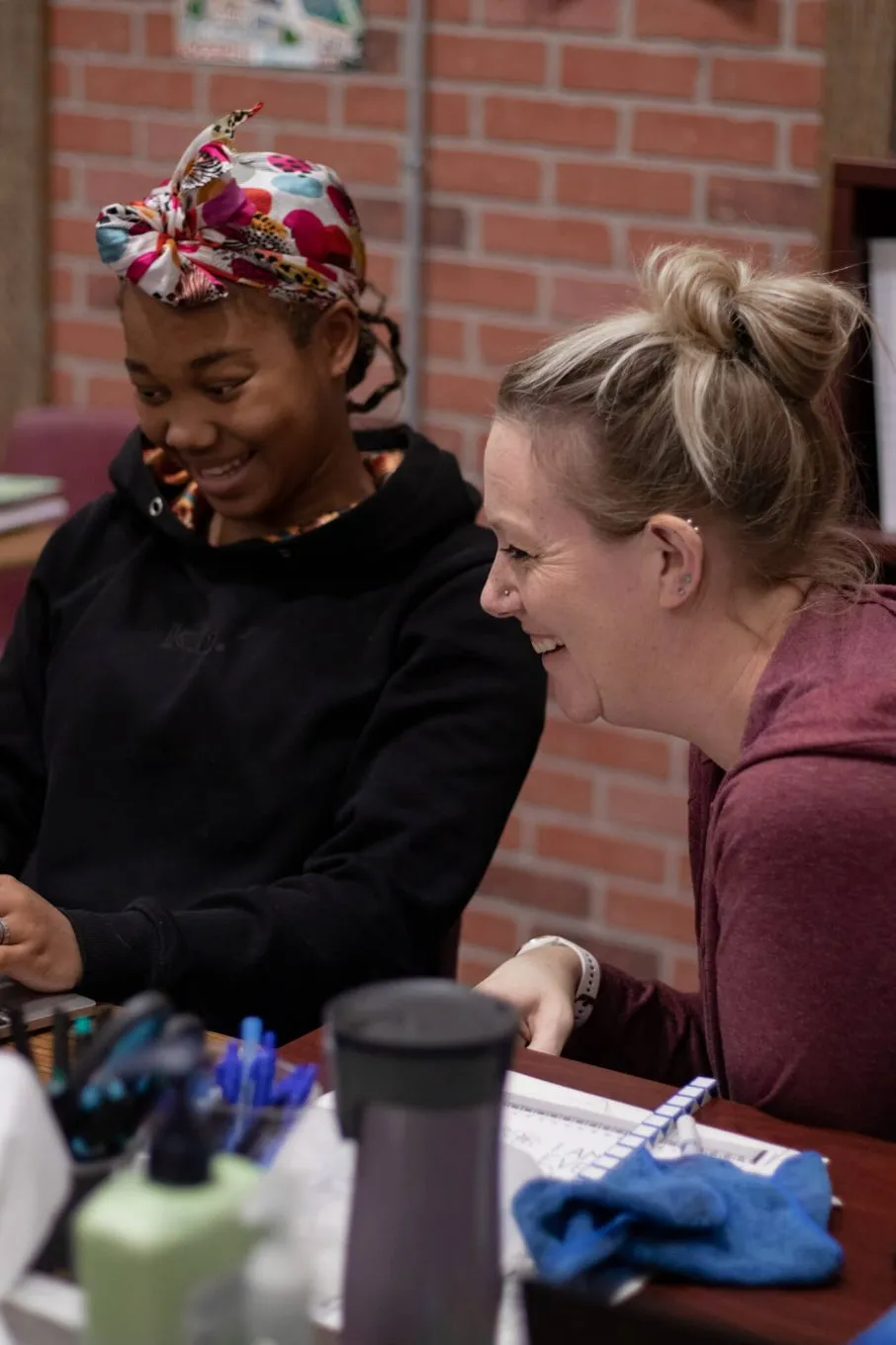 Havenwood Academy Teacher and Student | Havenwood Academy Havenwood Academy Teacher Tutoring a Student